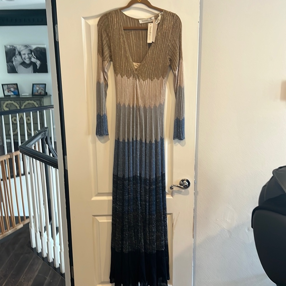 Laundry gown